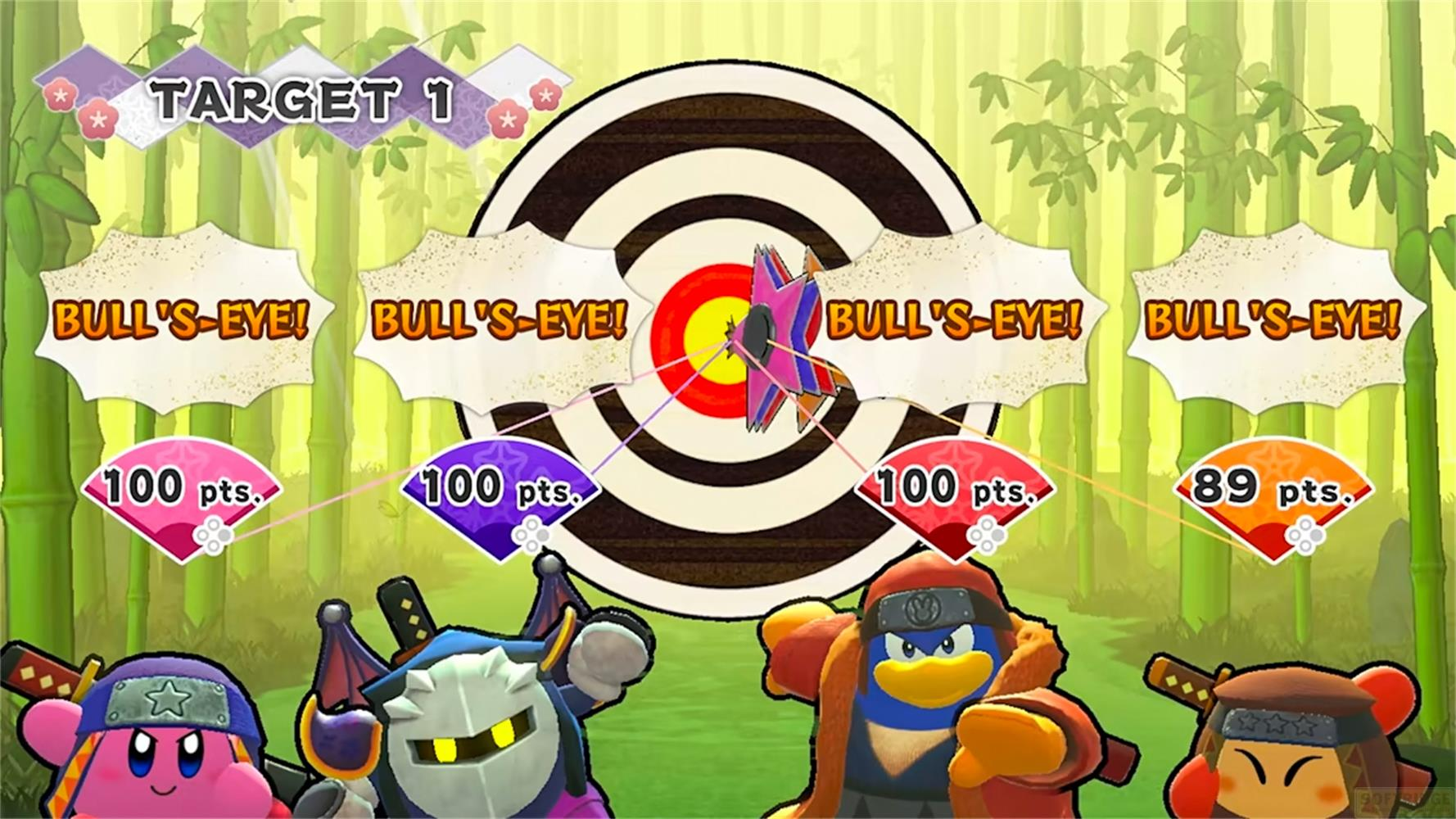 Vier Charaktere zielen auf eine Zielscheibe mit "Bull's-Eye"-Anzeigen und Punktzahlen.
