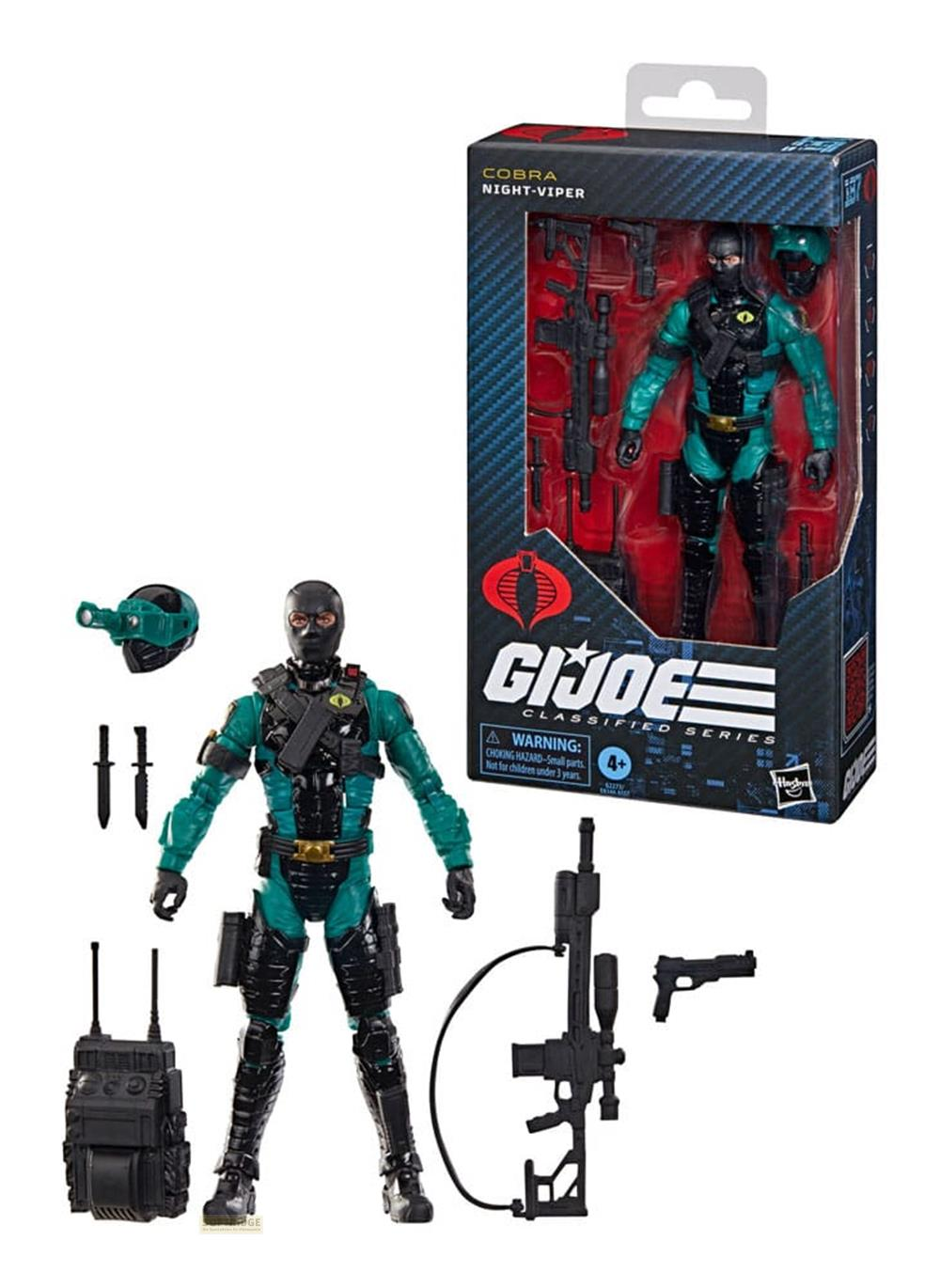 Un action figure G.I. Joe Cobra Night-Viper con accessori su sfondo bianco.