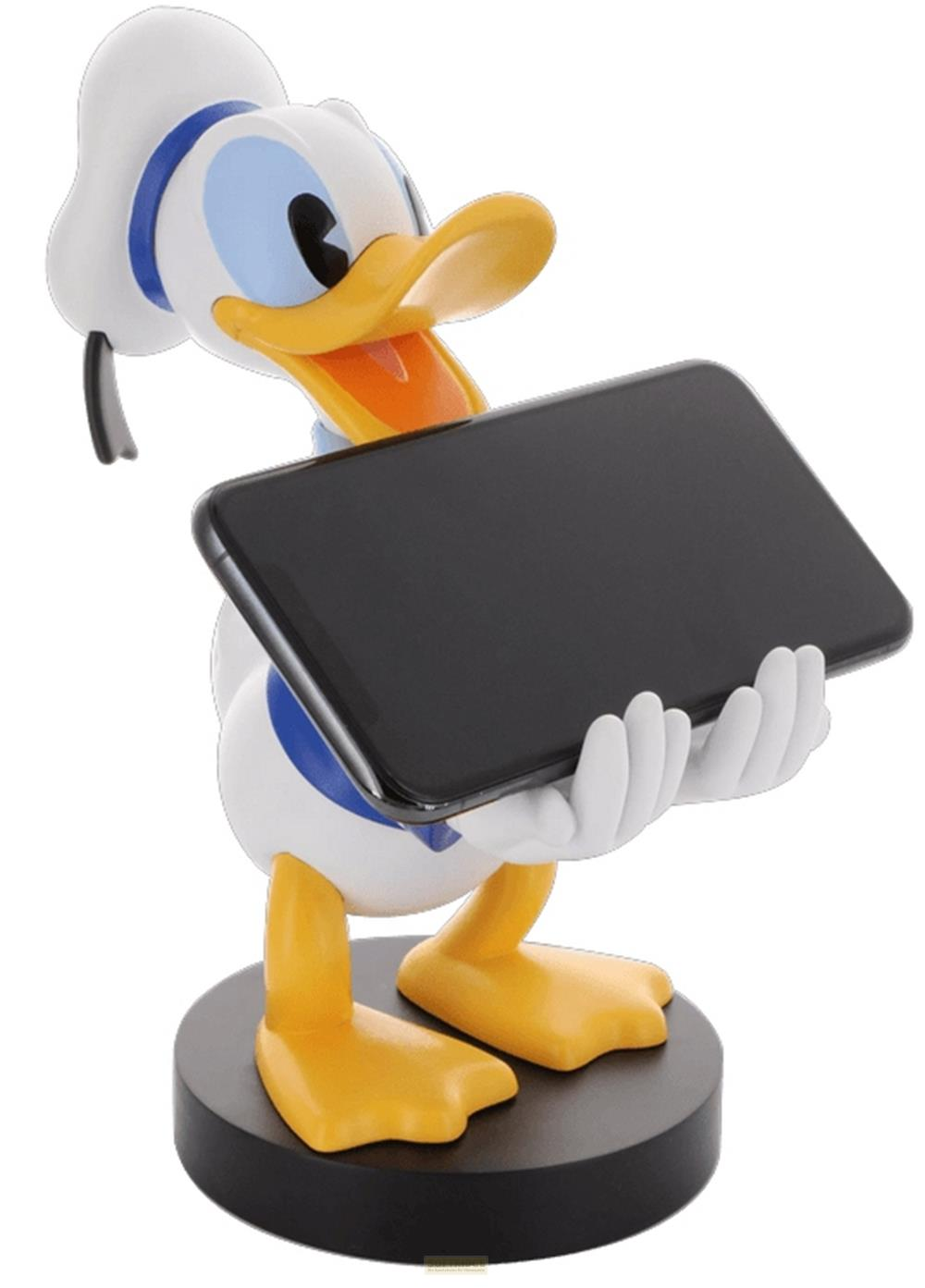Statua di Paperino che tiene uno smartphone nero tra le mani su una base nera.