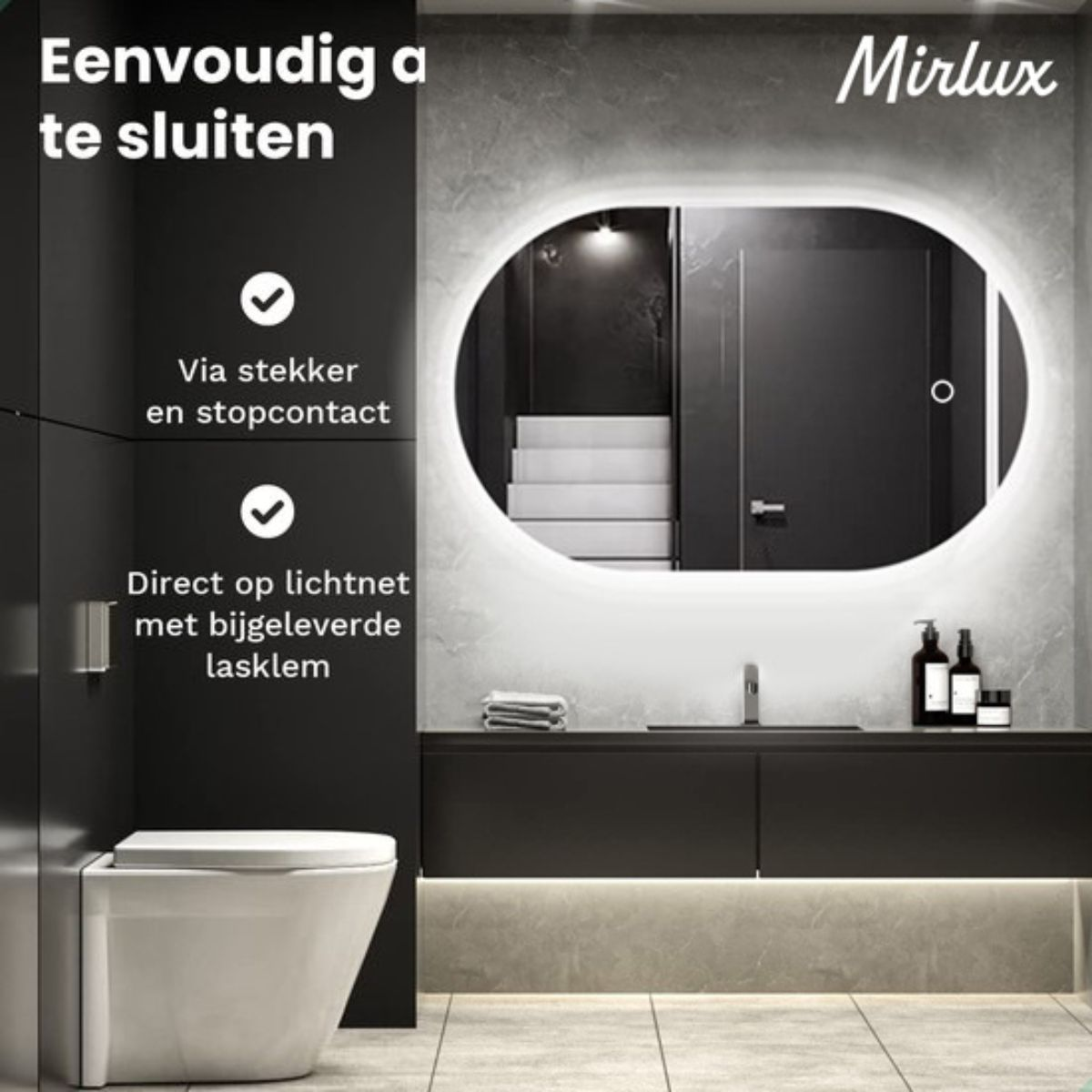 Moderne badkamer met verlicht ovaal spiegel, toilet en wastafelmeubel.