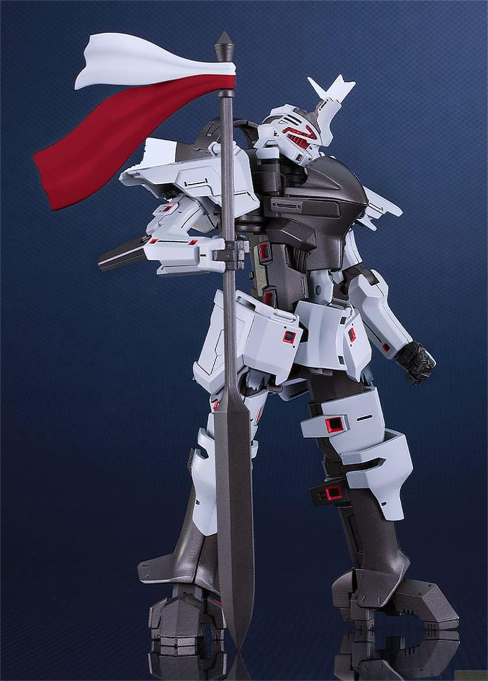 Un robot blanc et rouge tenant une épée et un drapeau, sur fond bleu.