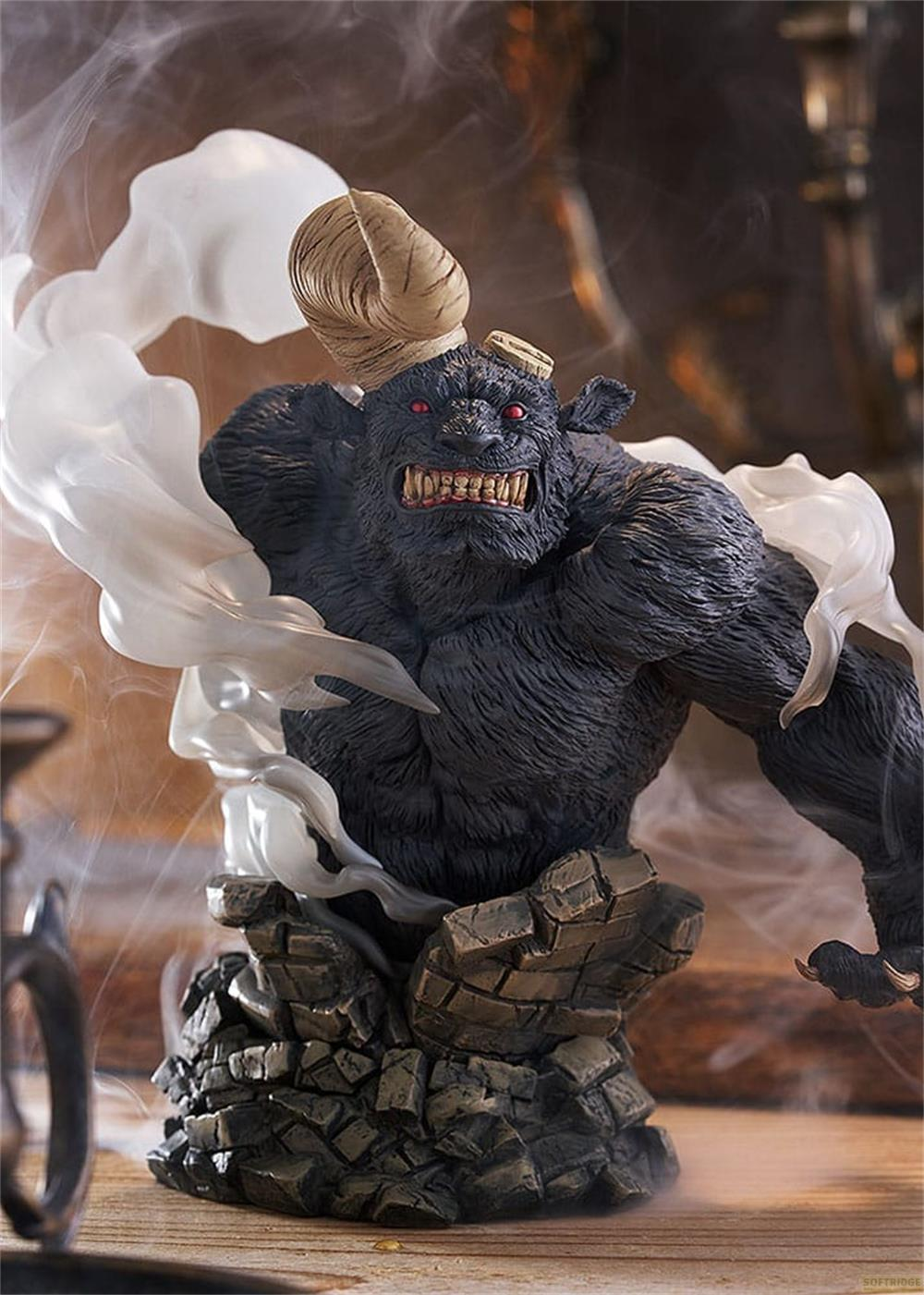 Dunkler Gorilla-Figur mit roten Augen, auf Stein stehend, von Rauch umgeben.