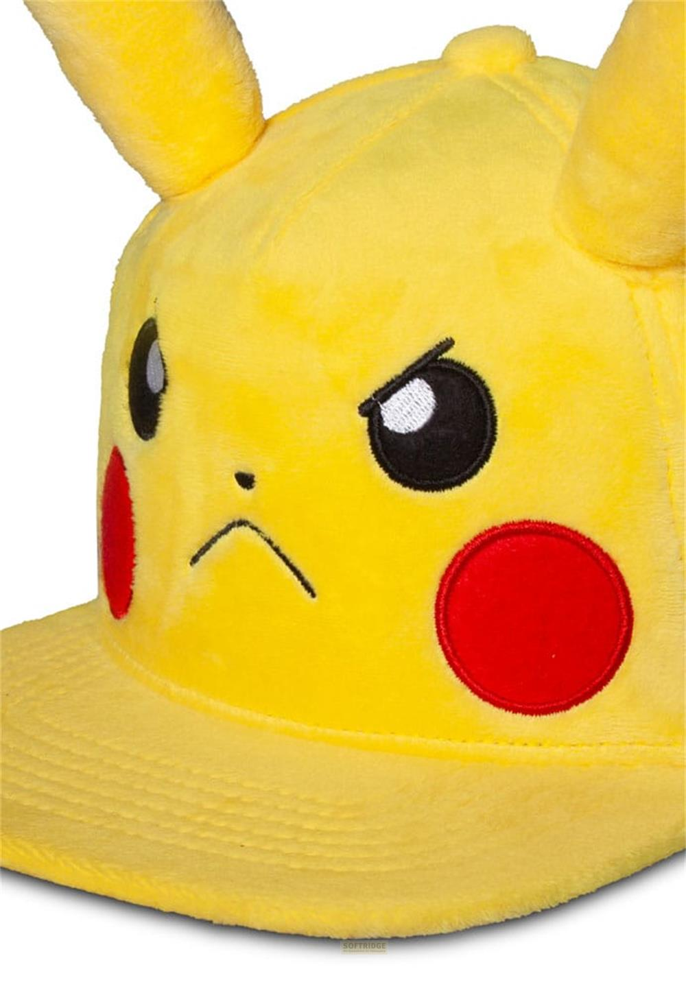 Casquette Pikachu jaune avec visage brodé, joues et oreilles rouges.