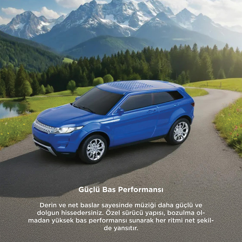 Mavi bir SUV dağlarda virajlı bir yolda gidiyor.