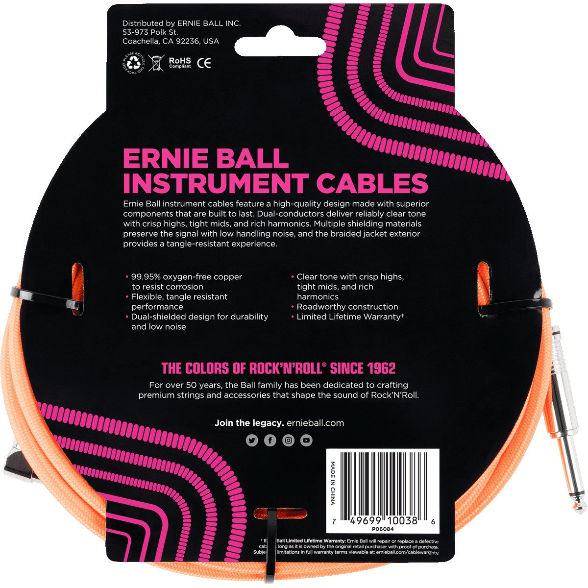 Una confezione di cavo per strumenti Ernie Ball rosa con informazioni sul prodotto e codice a barre.