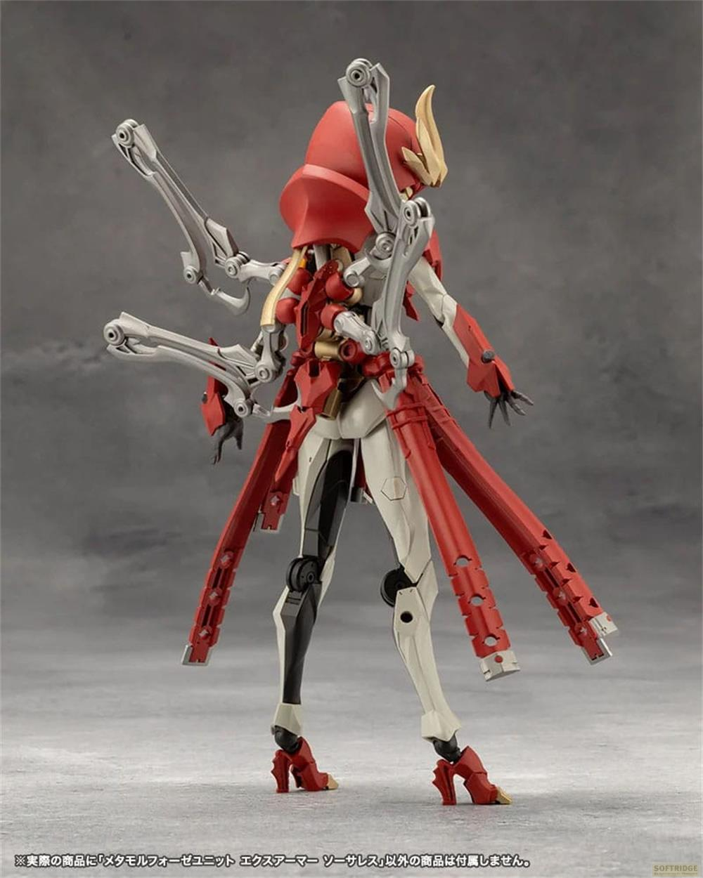 Un robot rouge et blanc avec de multiples armes et panneaux de tissu rouges.