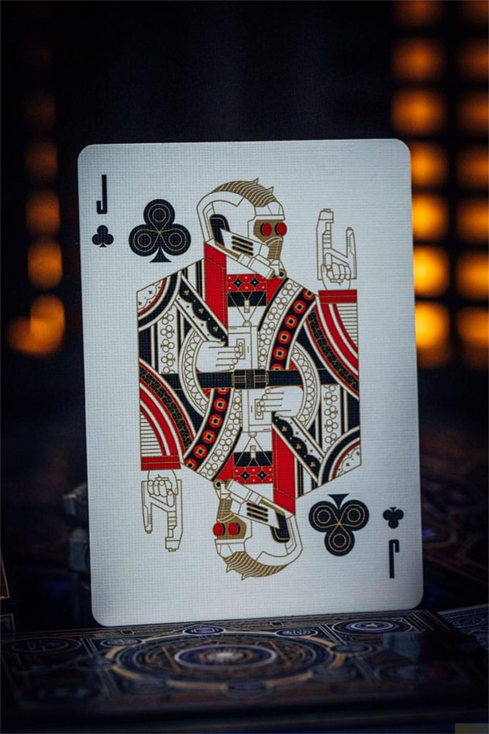 Carte à jouer : Valet de Trèfle design SF, casque rouge et blaster.