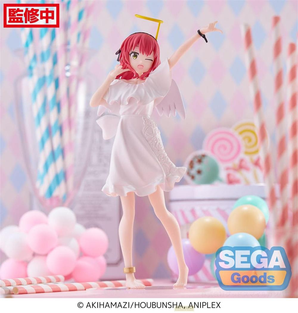 Anime-Figur einer Frau mit rosa Haaren in einem weißen Kleid, mit Süßigkeiten im Hintergrund.