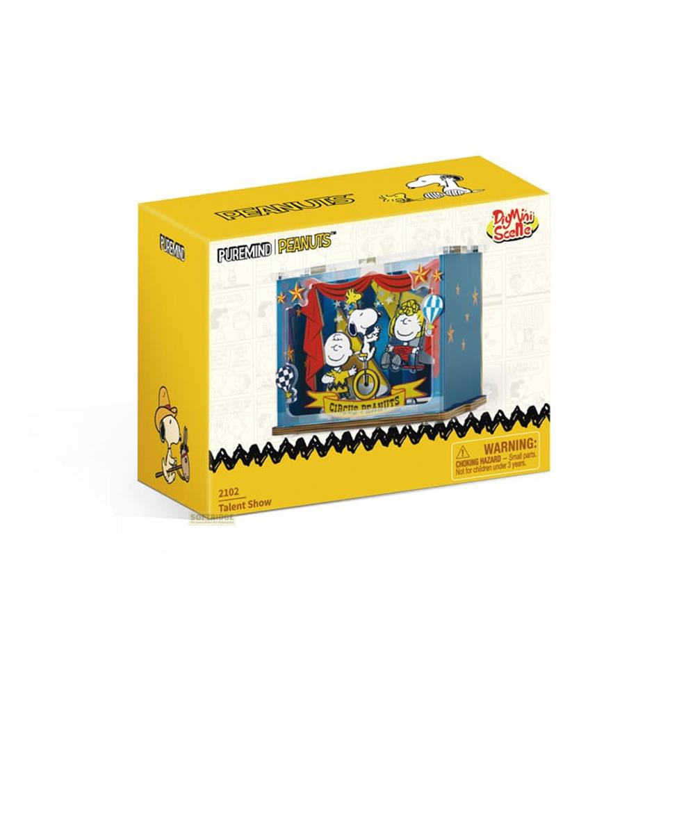 Diorama Peanuts Talent Show dans une boîte jaune avec Snoopy et Charlie Brown.
