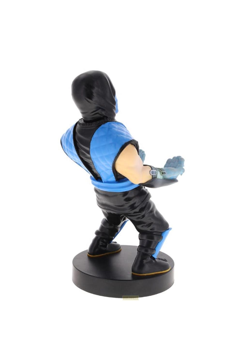 Figurka Sub-Zero z Mortal Kombat w niebiesko-czarnym stroju na czarnej podstawie.