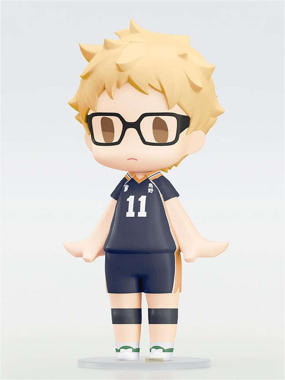 Figura anime con capelli biondi e occhiali indossa una maglia blu numero 11.