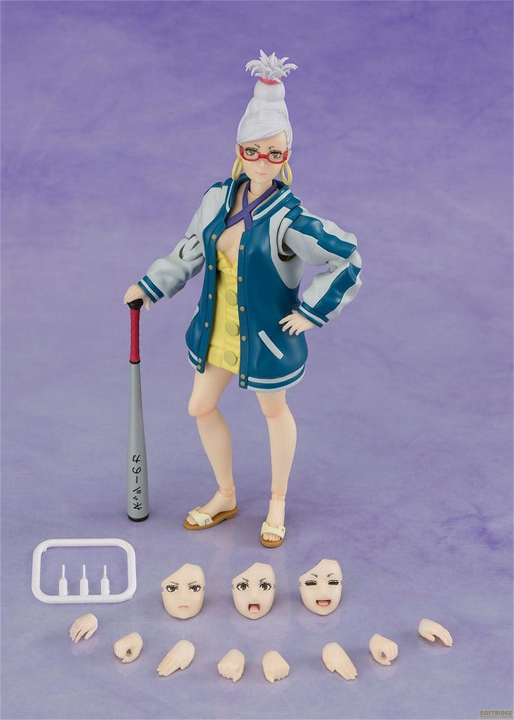 Figura con mazza da baseball, vestito giallo, giacca blu e pezzi di ricambio.
