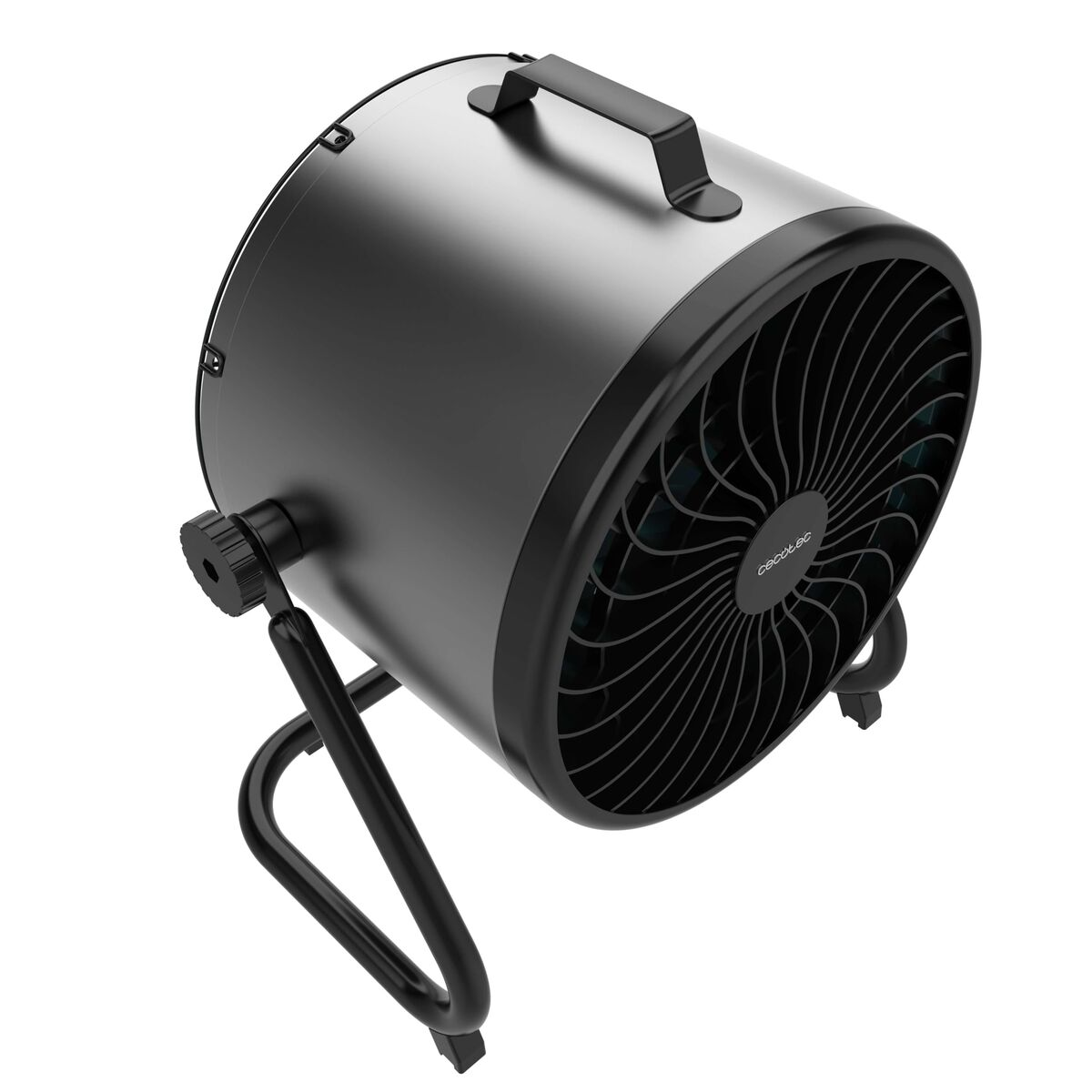 Ventilatore argentato con manico e supporto neri su sfondo bianco.