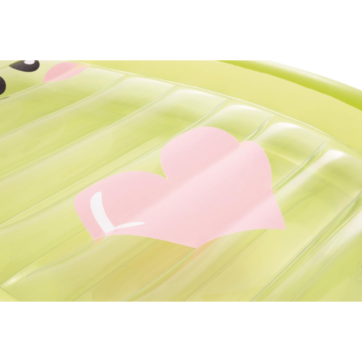 Hellgrüner aufblasbarer Schwimmring mit durchsichtigen Kammern und rosa Herzdetails.