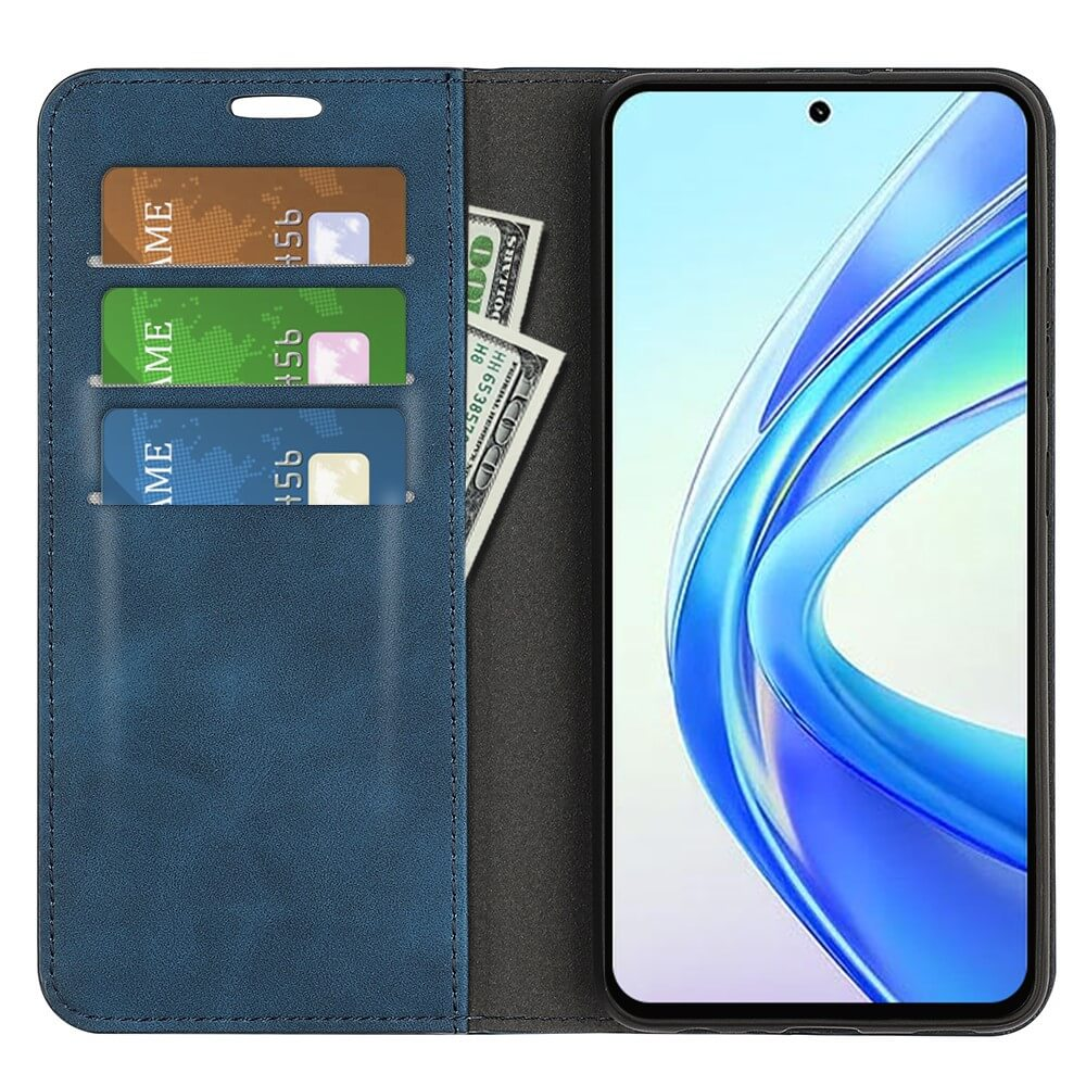 Custodia blu per telefono con slot per carte e contanti, accanto a uno smartphone.