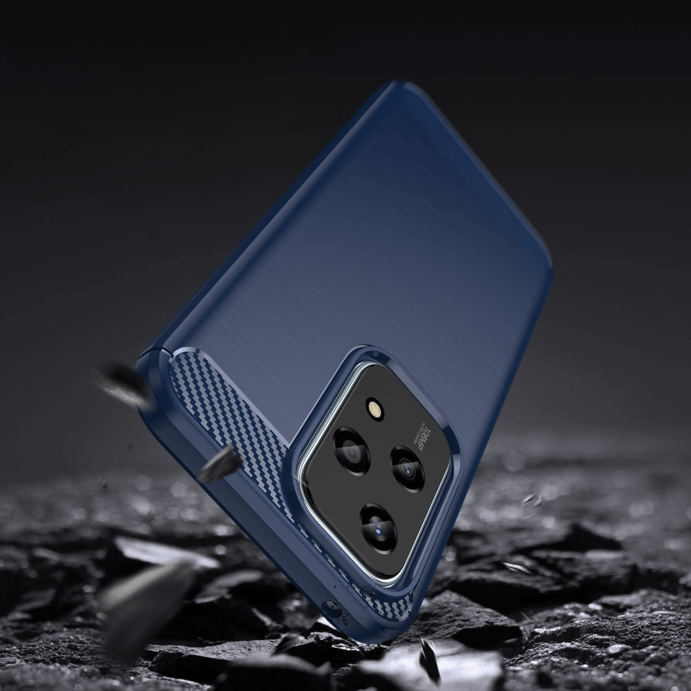 Una custodia blu per telefono con obiettivi della fotocamera fluttua sulle rocce.