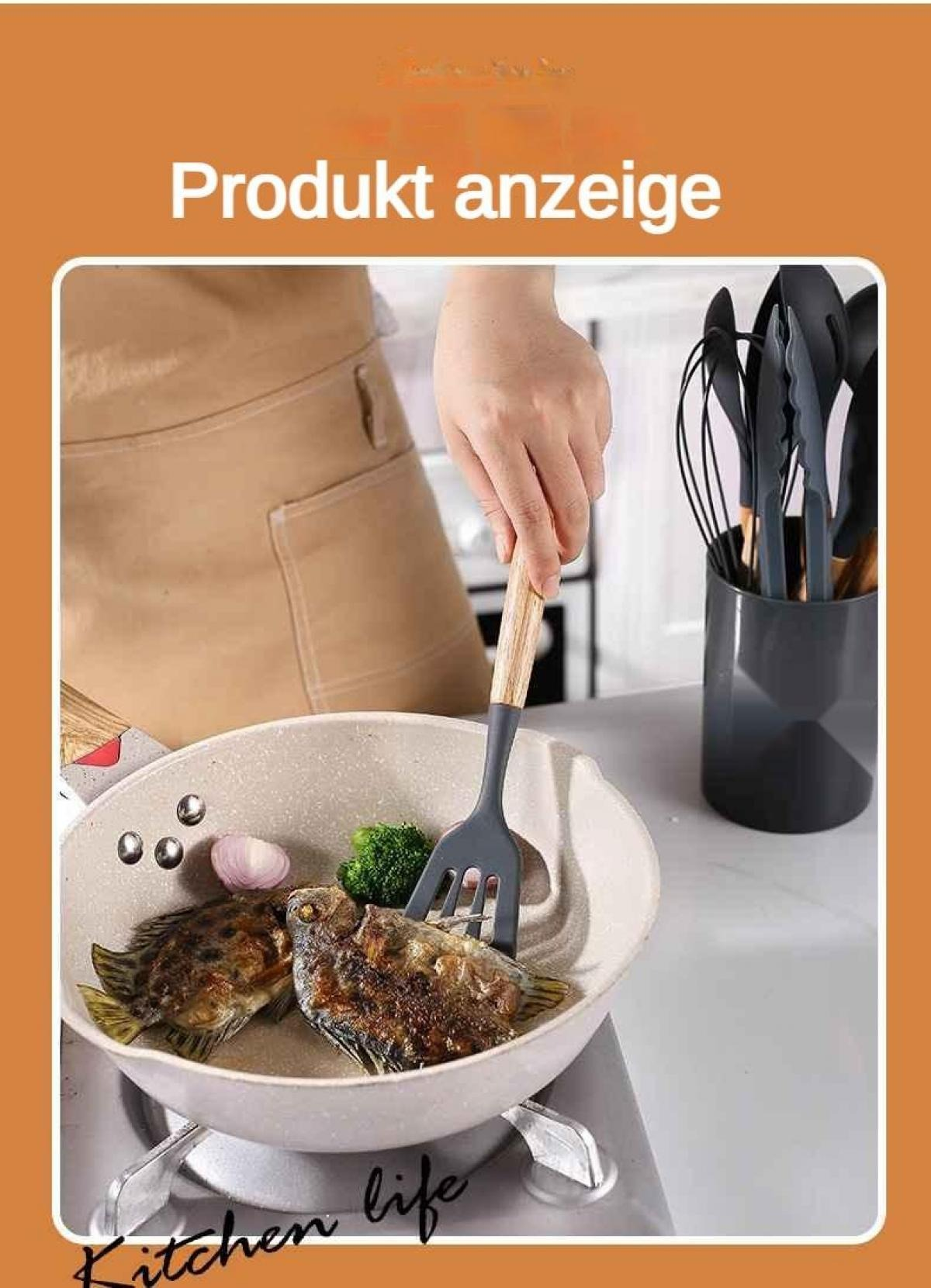 Ein Koch verwendet einen Spatel, um gebratenen Fisch in einer Pfanne zu wenden.