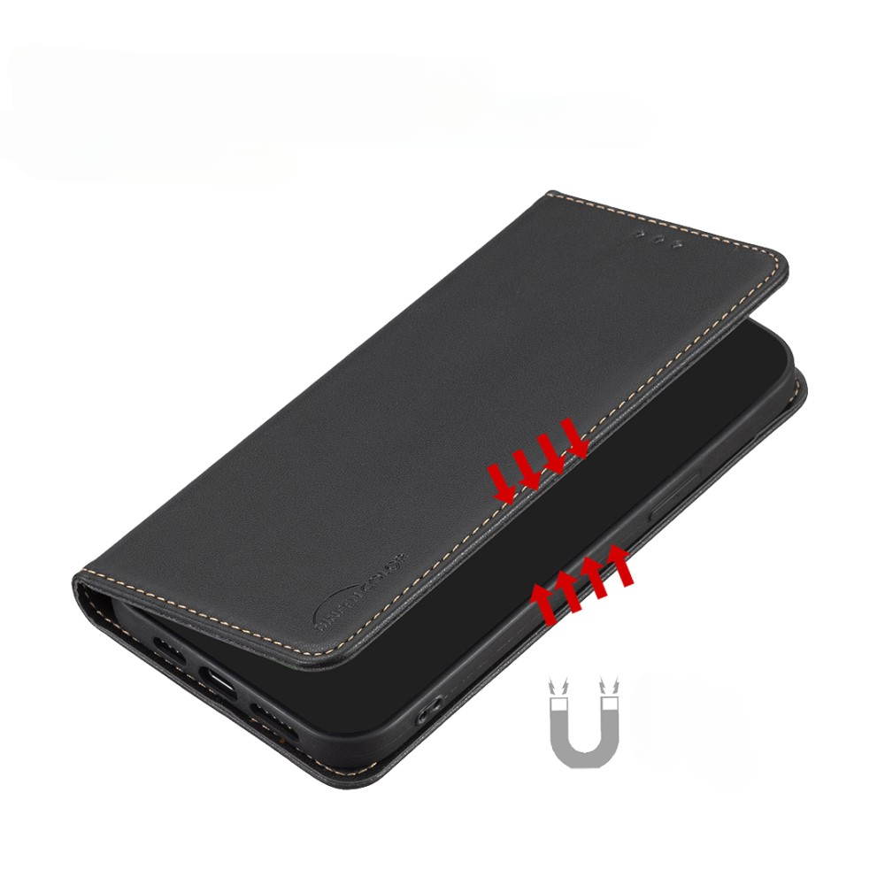 Étui de téléphone à rabat en cuir noir avec fermeture magnétique.