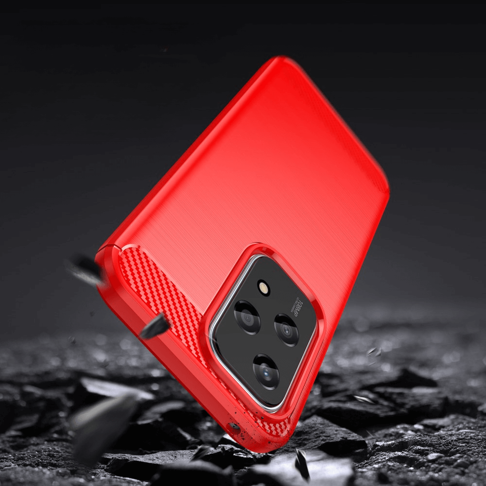 Coque de téléphone rouge texturée fibre de carbone, sur surface rocheuse sombre.