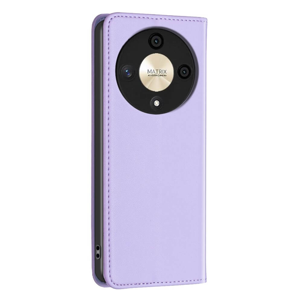 Étui de téléphone violet avec découpe caméra et trois objectifs.