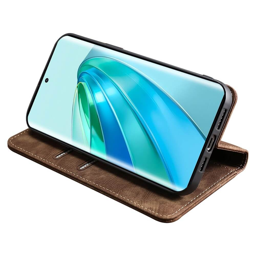 Étui à rabat en cuir marron pour smartphone affichant un fond d'écran bleu.