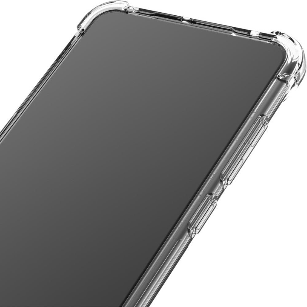 Coque transparente avec boutons visibles sur le côté d'un smartphone.