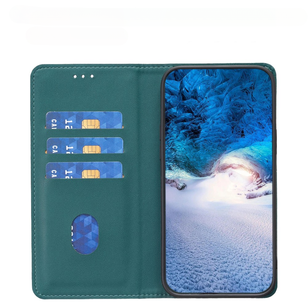 Étui de téléphone vert avec trois fentes pour cartes et un smartphone affichant un fond d'eau glacée.