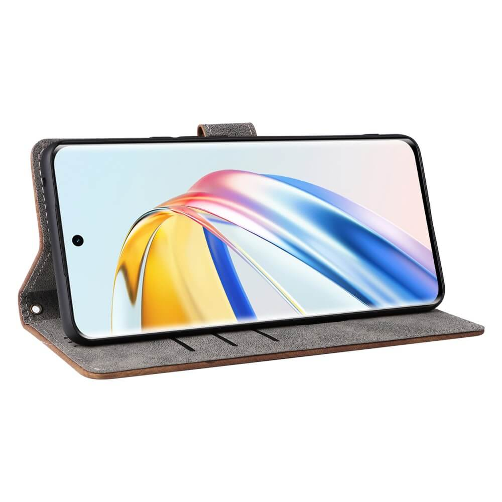 Un smartphone dans un étui gris avec un fond coloré affiché à l'écran.