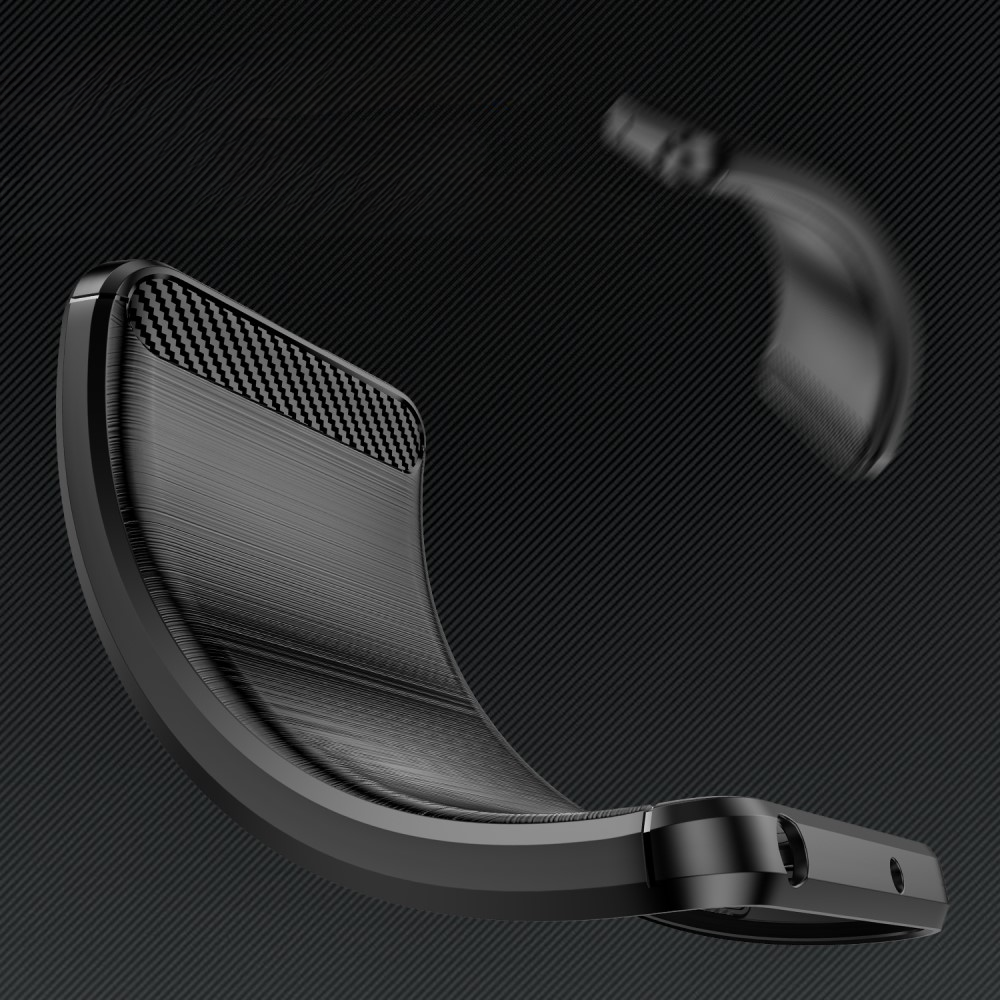 Coque de téléphone noire finition métal brossé et motif carbone.