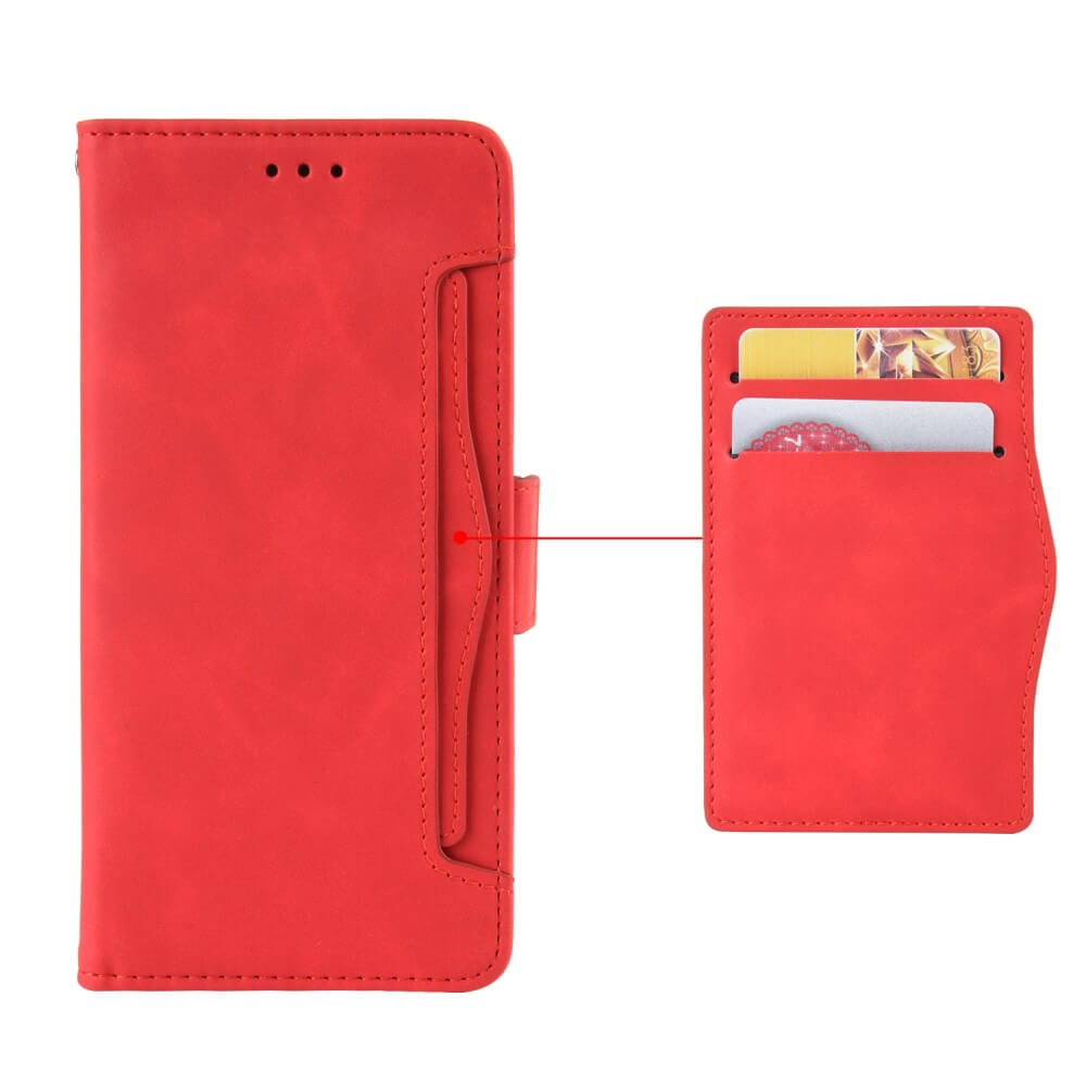 Étui de téléphone rouge avec fentes pour cartes, montrant une carte.