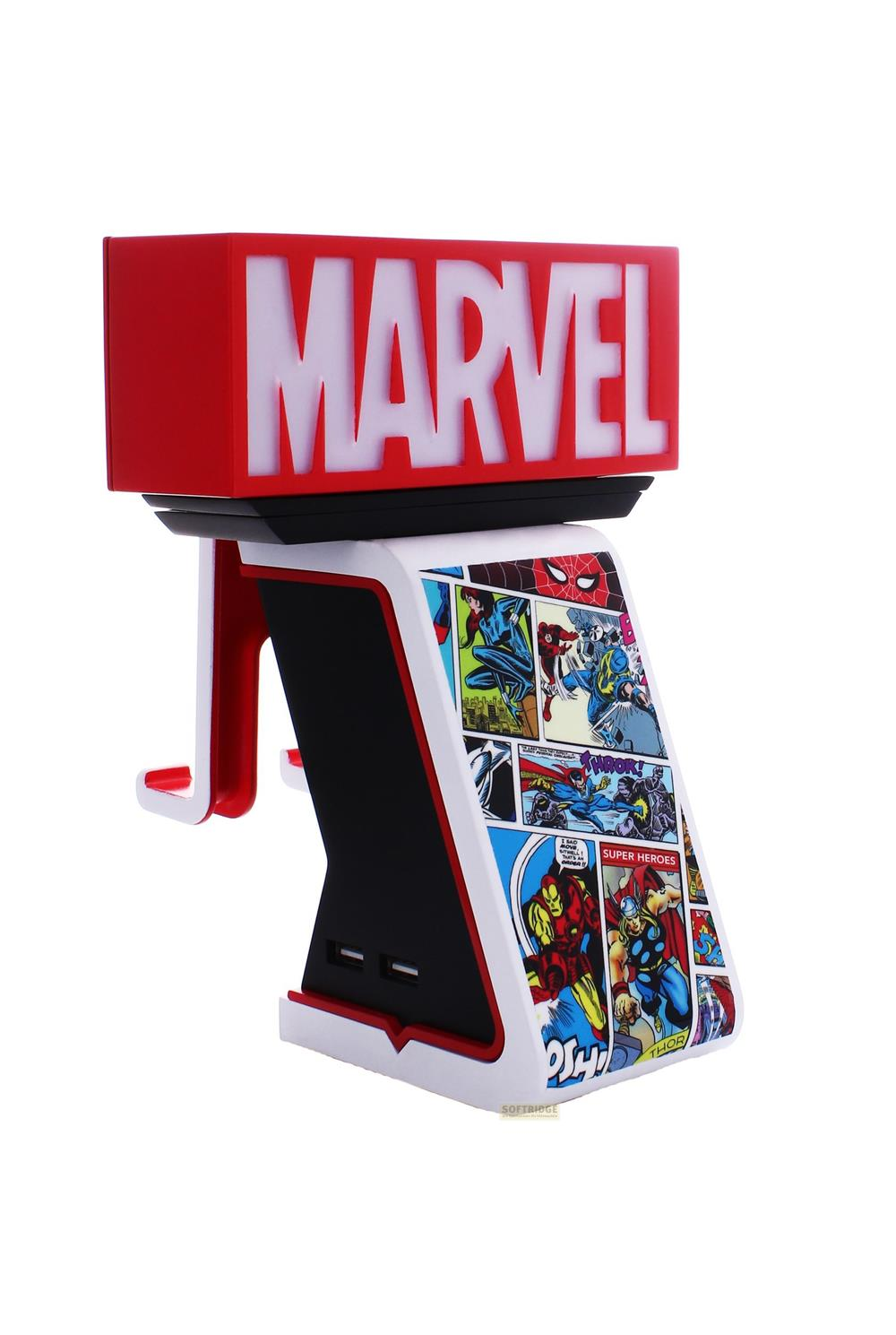 Un logo Marvel bianco e rosso su un supporto con stampa a fumetti.