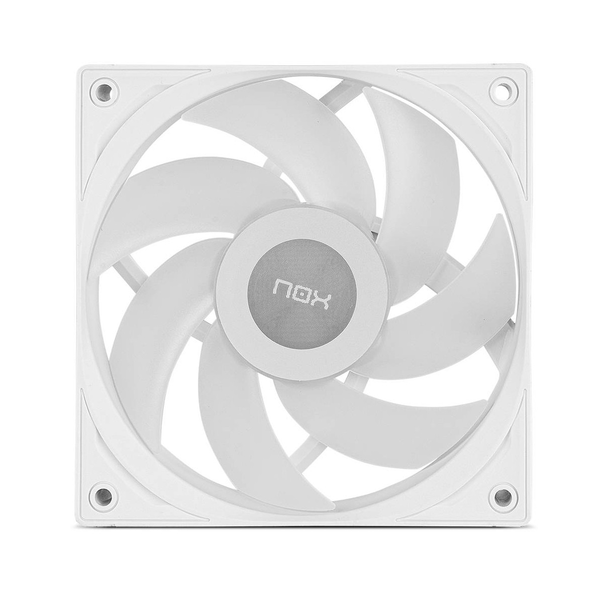 Een witte computer ventilator met negen bladen en een NOX-logo in het midden.