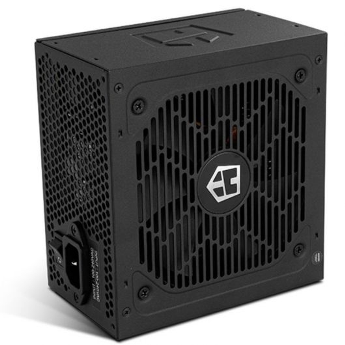 Fuente de alimentación negra con rejilla de ventilador y logo.