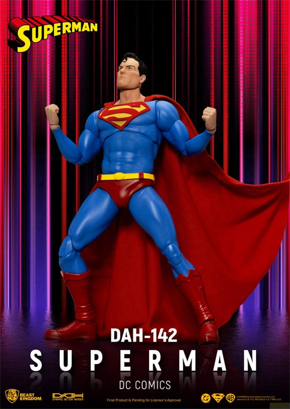 Superman-Figur in blauem Anzug mit rotem Umhang steht vor roten Lichtern.
