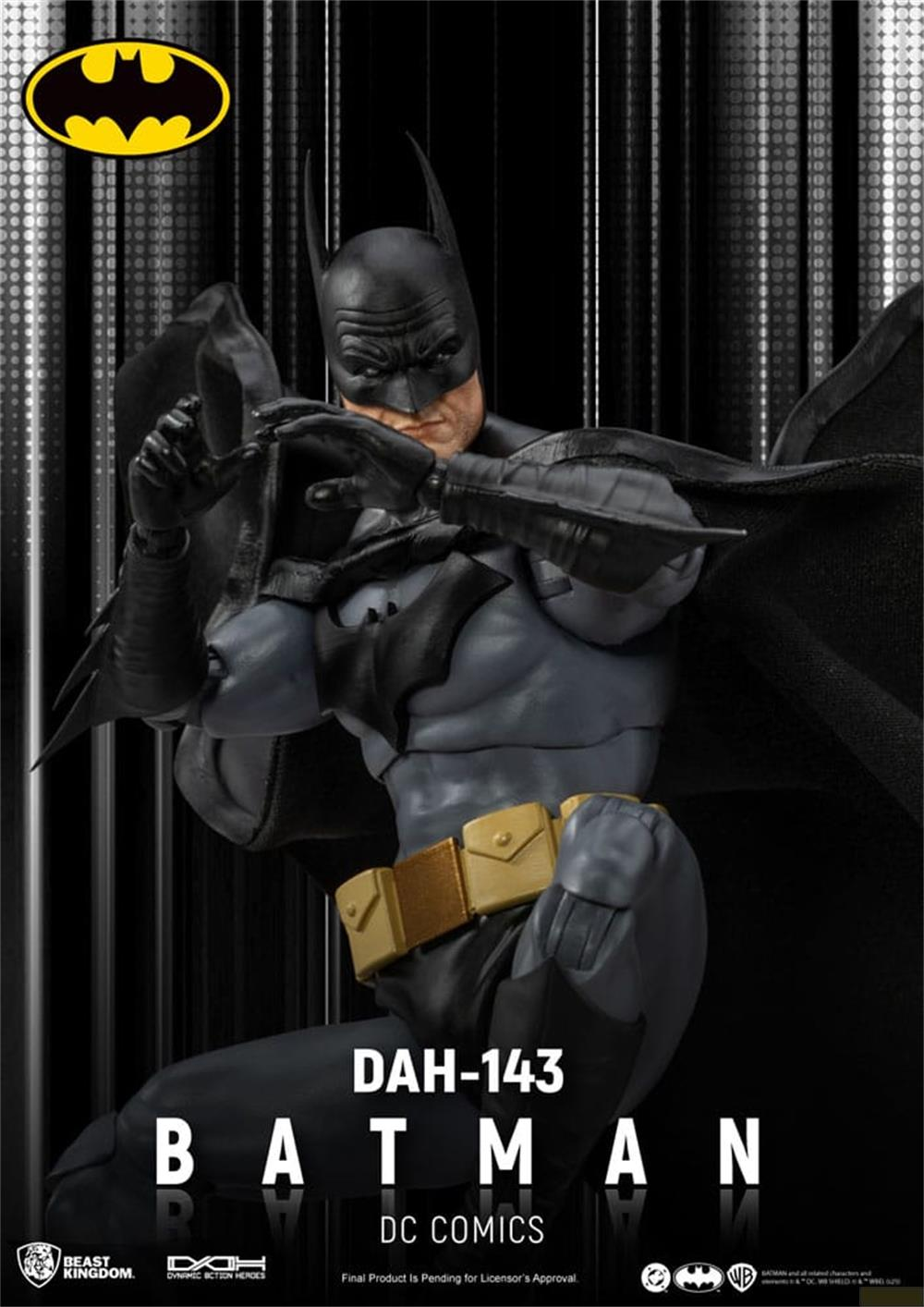 Batman in Aktion, grau-schwarzer Anzug, goldener Gürtel, schwarzer Umhang.