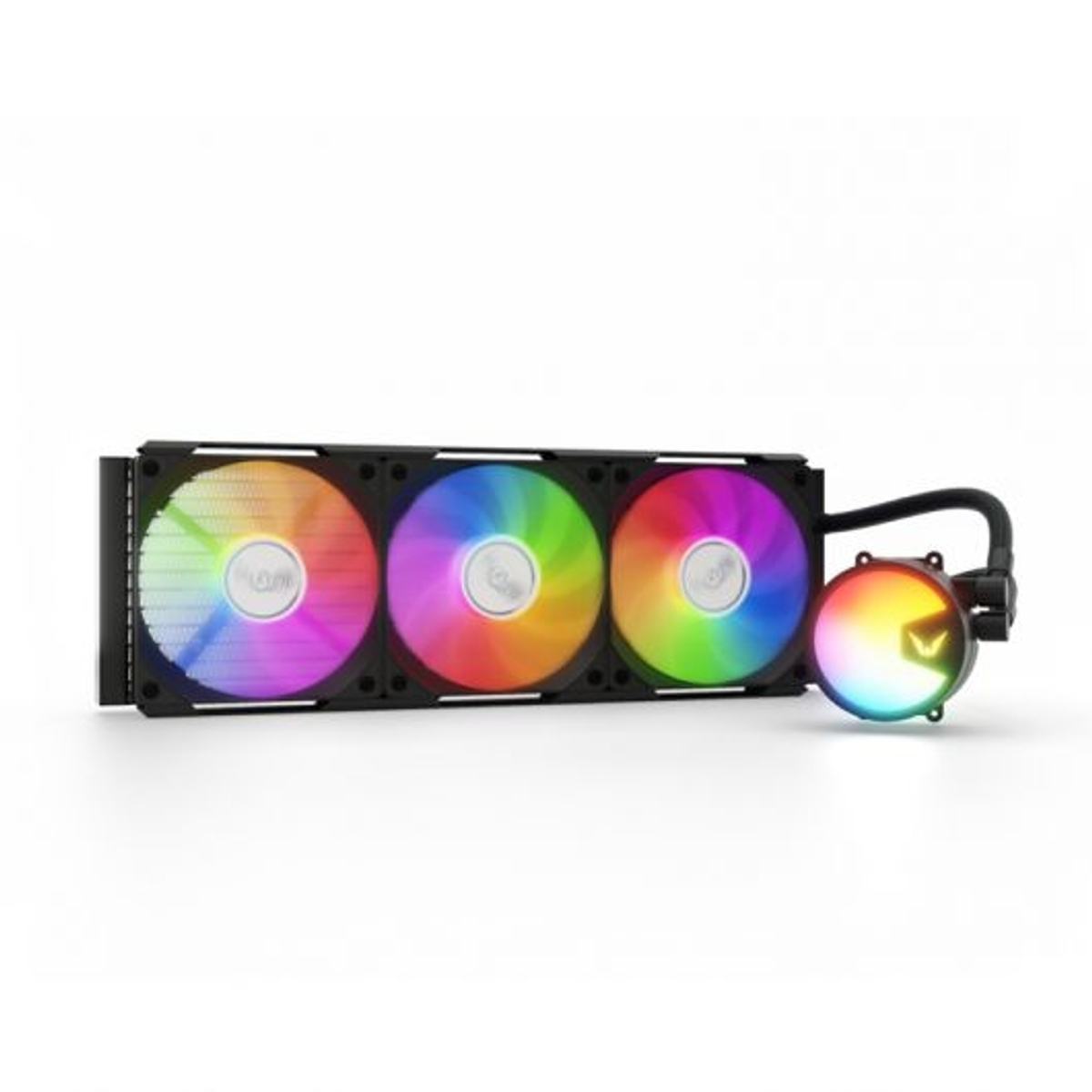Czarny radiator z trzema wentylatorami RGB i okrągłą pompą.