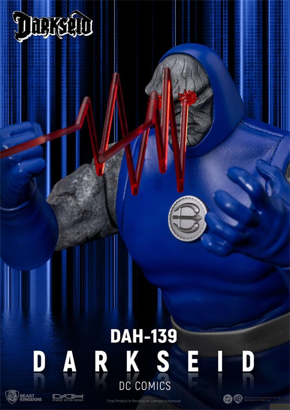 Darkseid mit blauem Anzug, roten Augenstrahlen und einem Symbol auf der Brust.