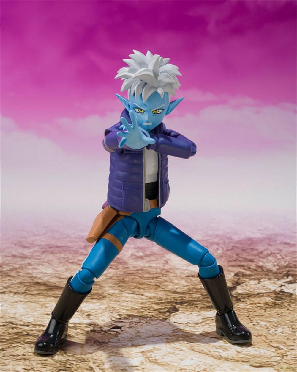 Eine Actionfigur mit blauer Haut und weißem Haar steht in einer Kampfpose.