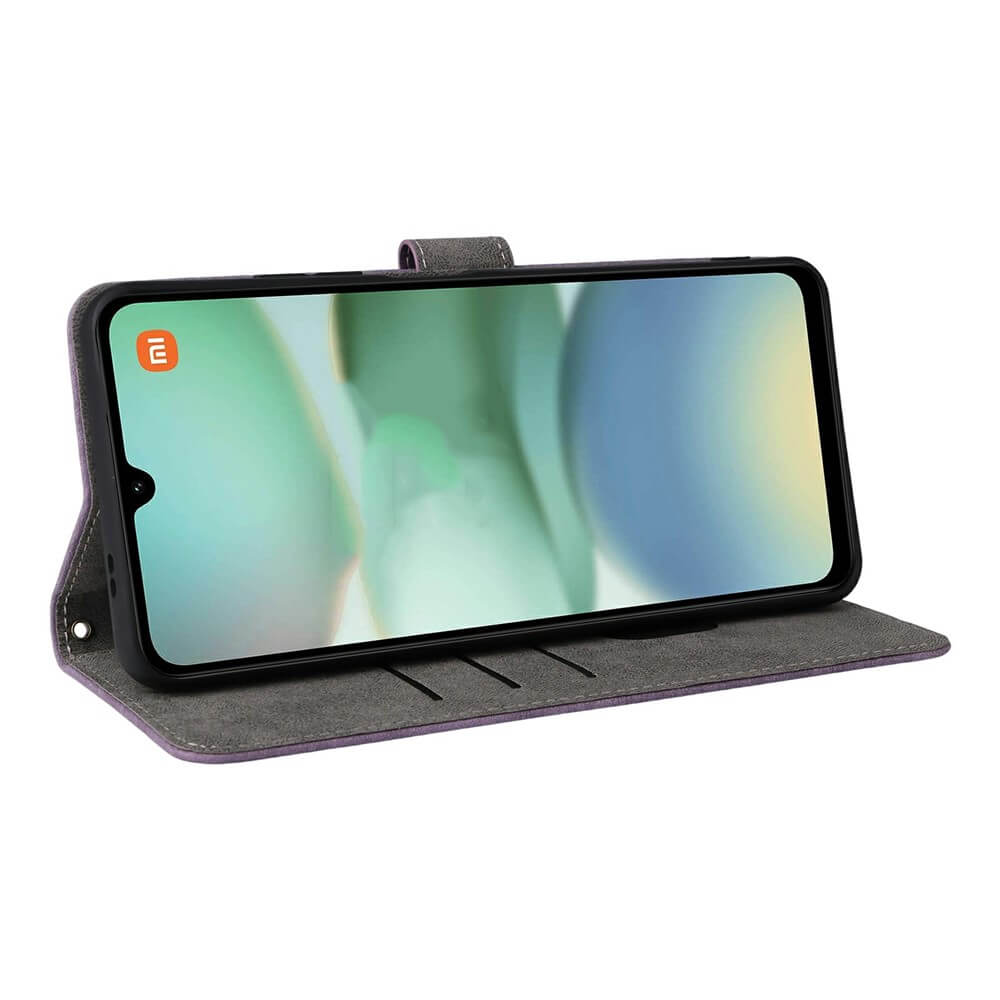 Custodia a libro grigia per smartphone con bordo viola, aperta, schermo visibile.