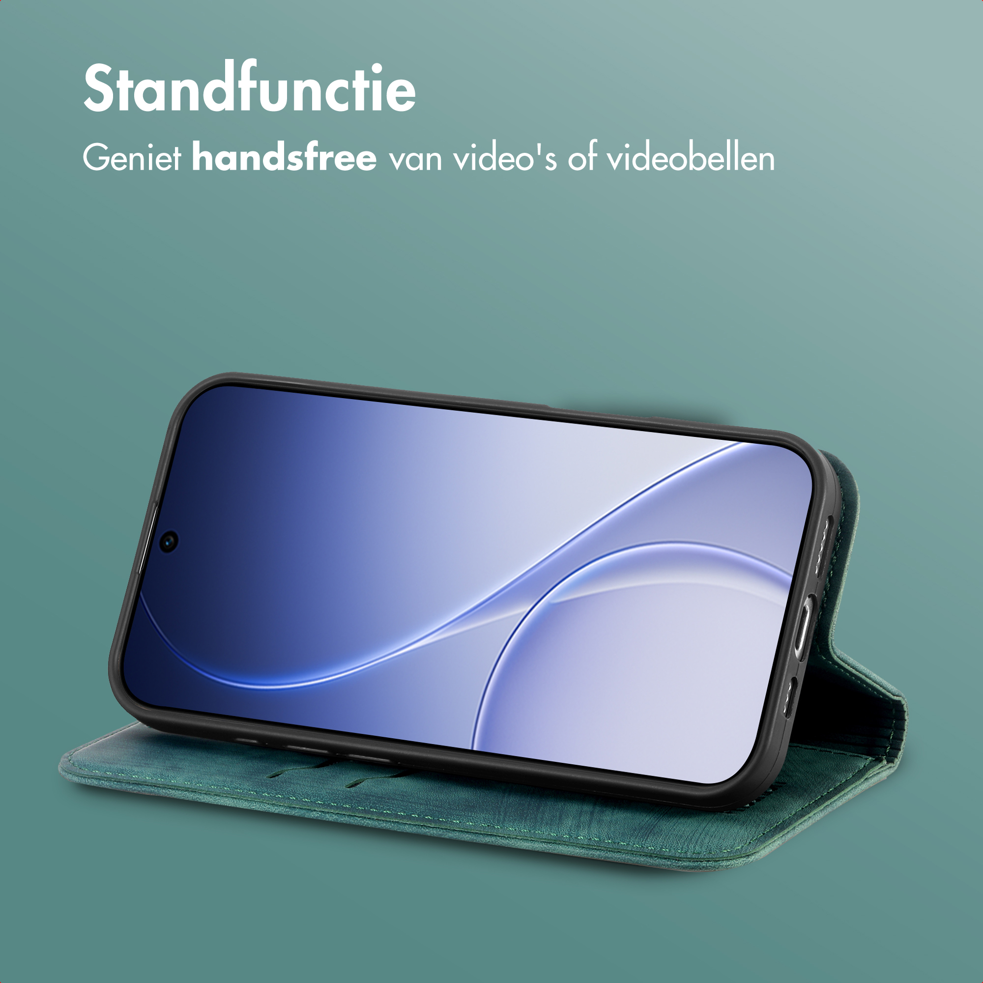 Uno smartphone in una custodia verde, appoggiato per la visione a mani libere.