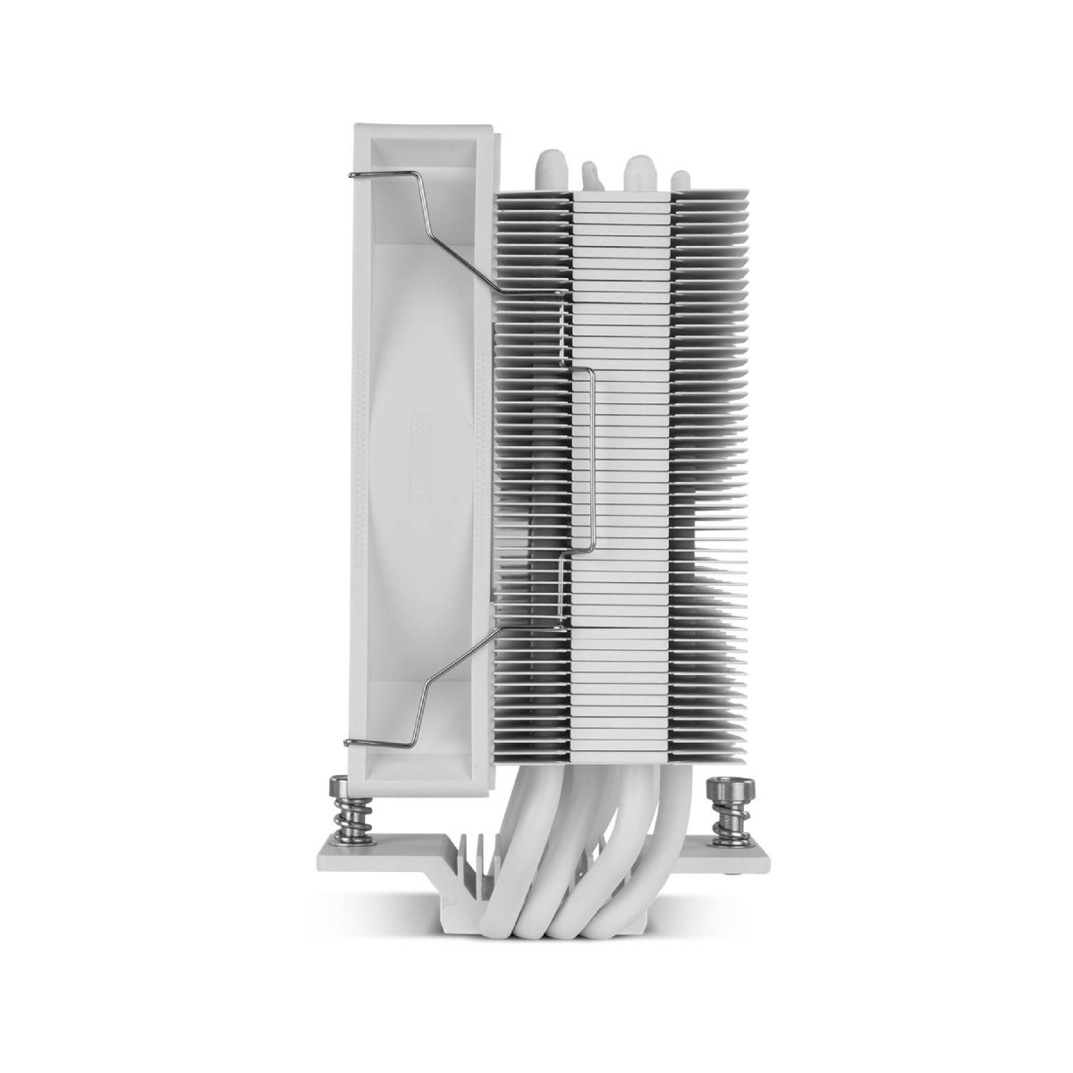 Een witte CPU-koeler met aluminium vinnen en koperen heatpipes.