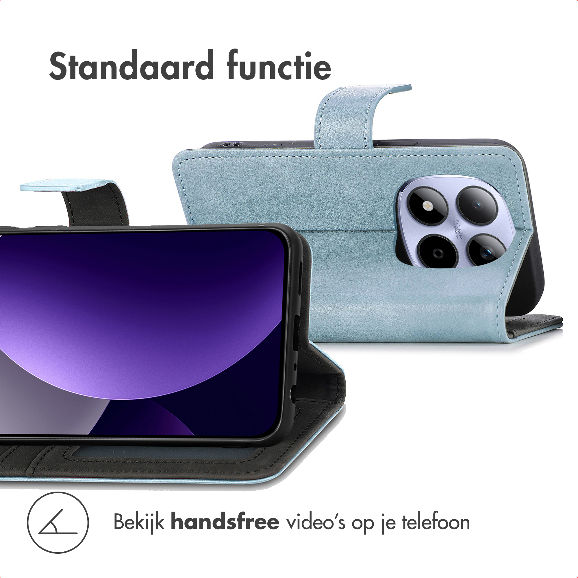 Een lichtblauwe telefoonhoes met standaardfunctie en camera-opening.