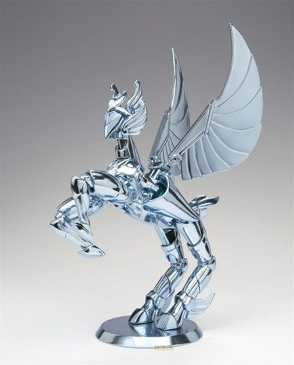 Una figura argentata di Pegaso con ali su una base.