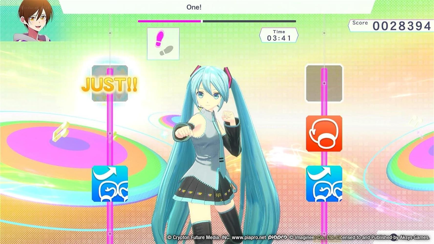 Personaggio anime con capelli blu balla su un palco colorato.