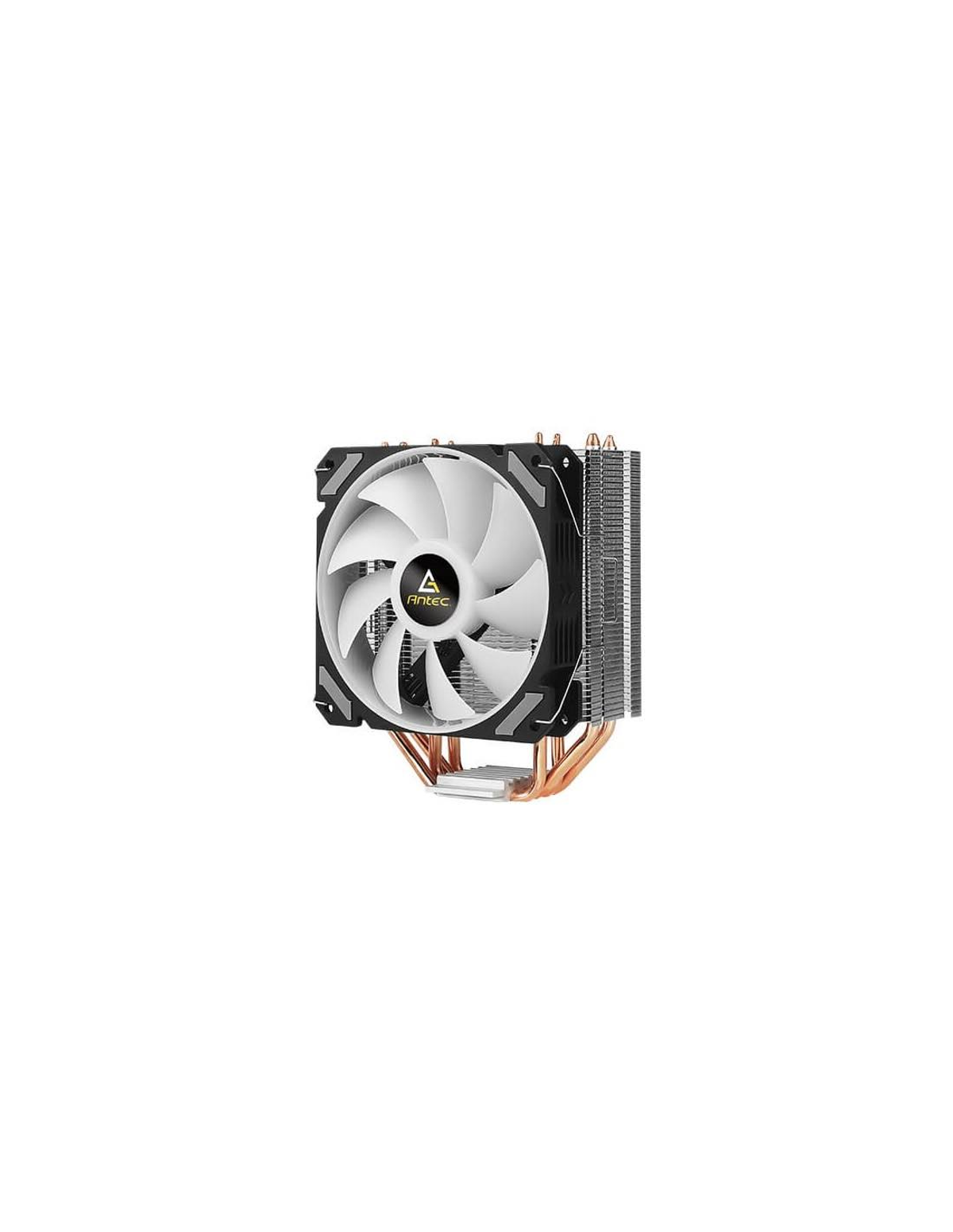 Un enfriador de CPU blanco con marco negro, tubos de cobre y logo Antec.