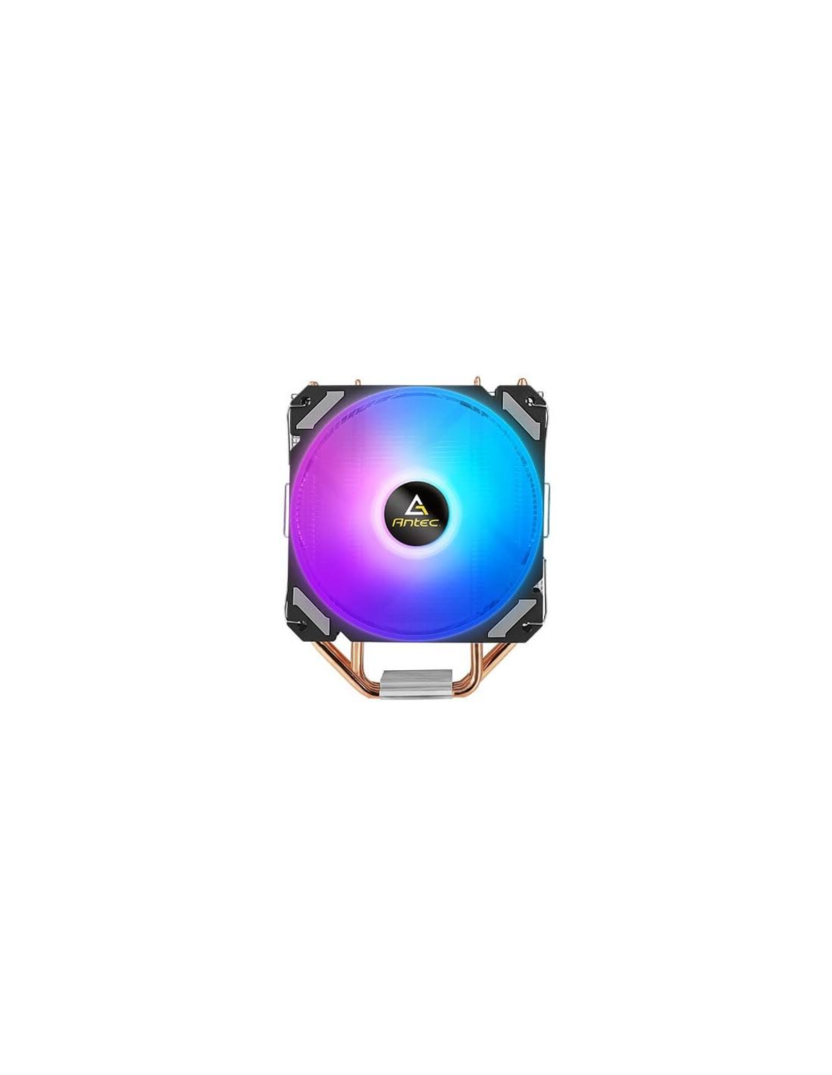 Un enfriador de CPU con iluminación RGB y tubos de calor de cobre sobre fondo blanco.