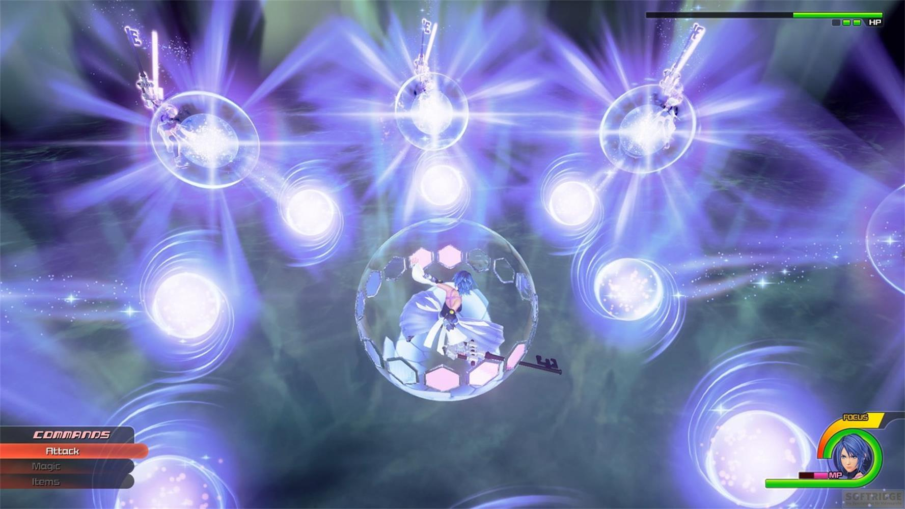 Aqua dans une bulle, entourée d'orbes d'énergie violette et d'une keyblade.