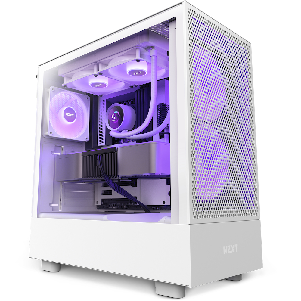 Ein weißes PC-Gehäuse mit lila Lüftern und Komponenten, beleuchtet von innen.