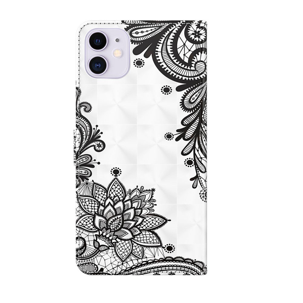Una cover bianca per telefono con motivo in pizzo nero.
