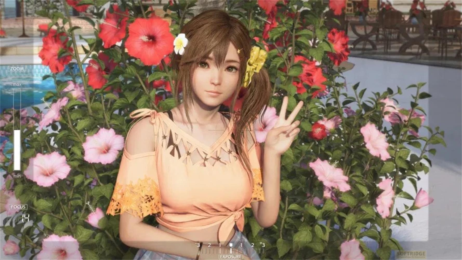 Giovane donna tra fiori rosa, fa segno di pace, abbigliamento estivo.